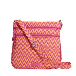 Vera Bradley Triple Zip Hipster- NWT Ziggy Zag